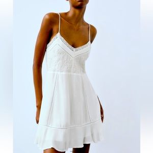 ZARA Embroidered linen short dress